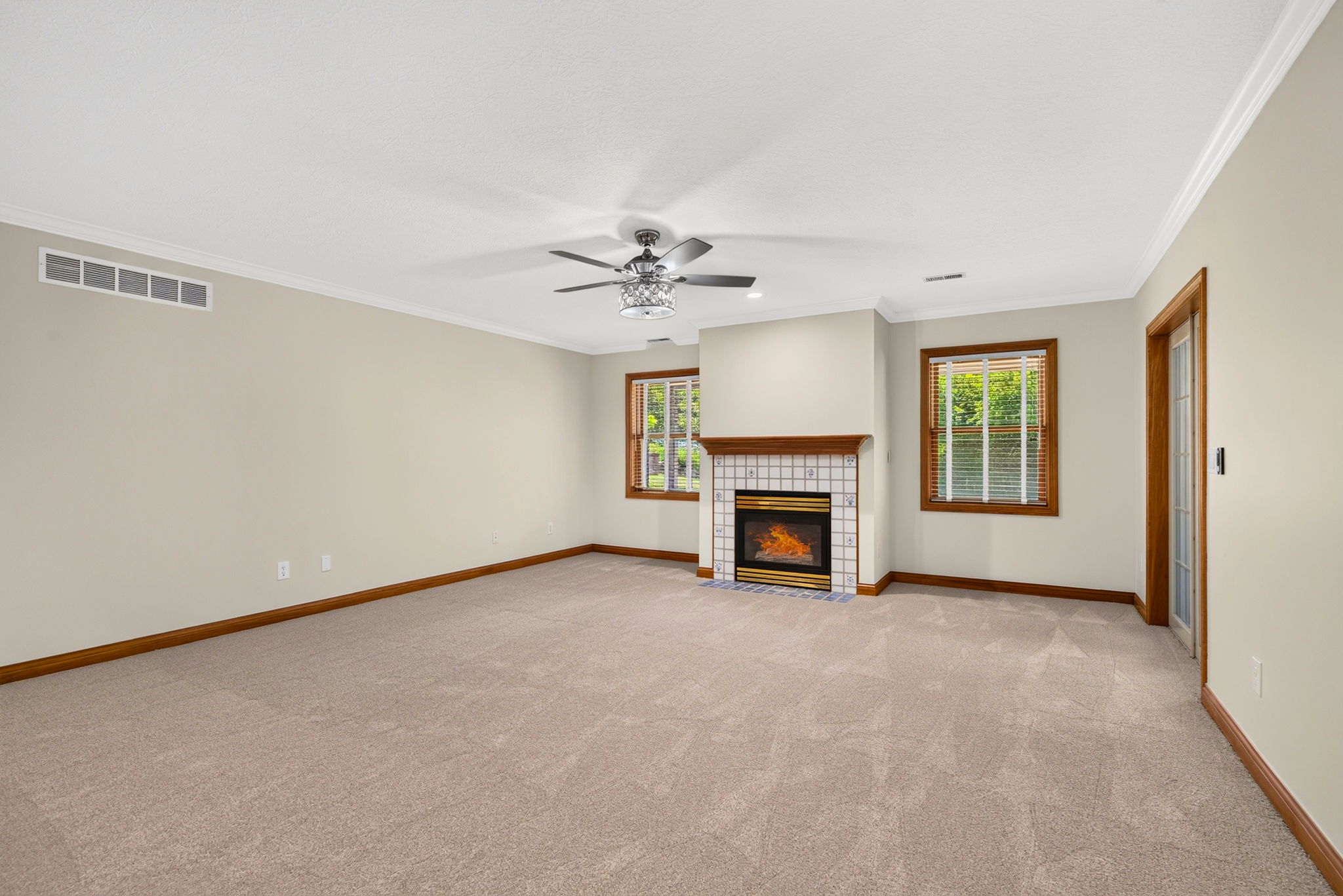 895 Linworth Village Dr 31