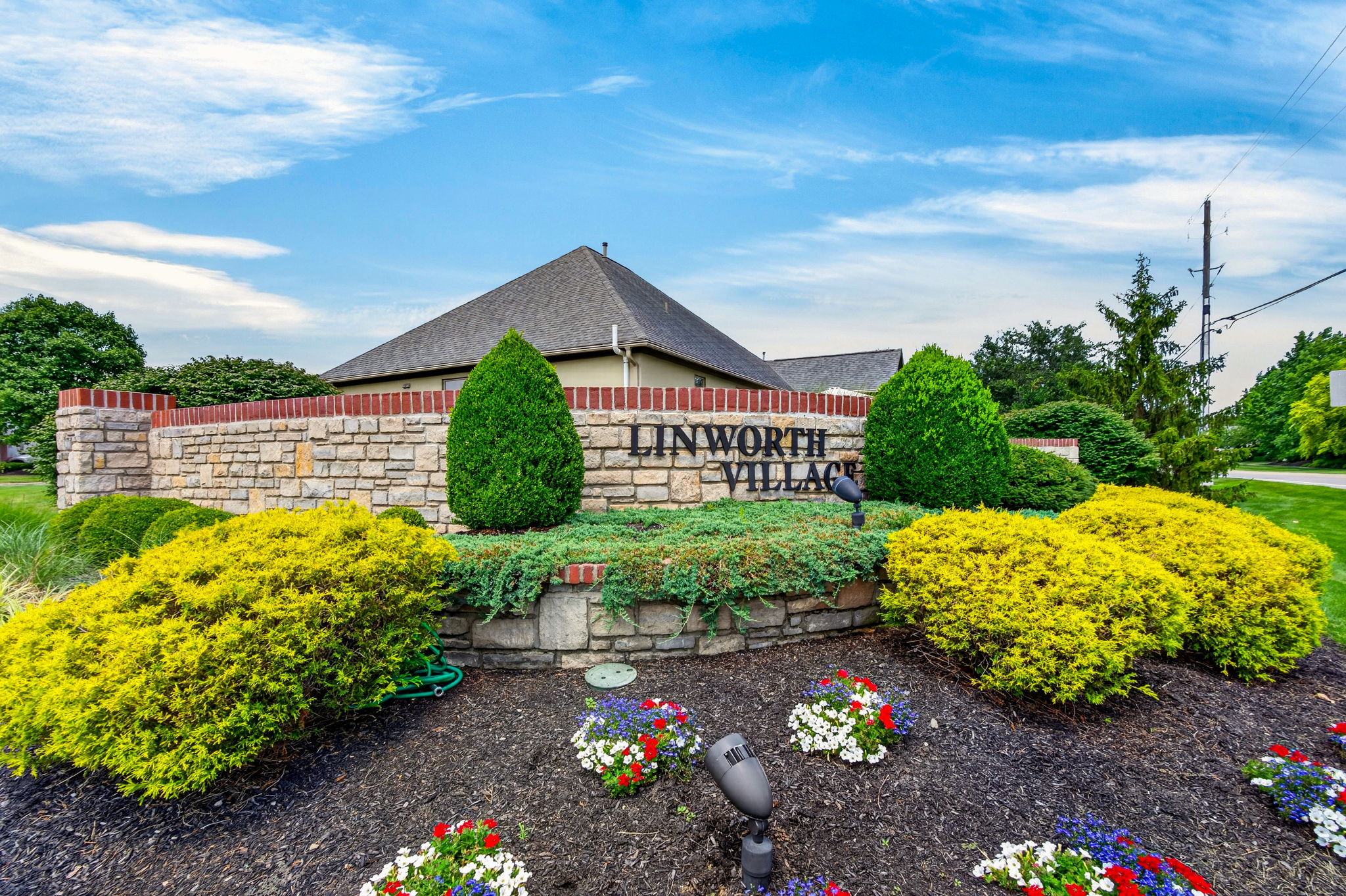 895 Linworth Village Dr 63