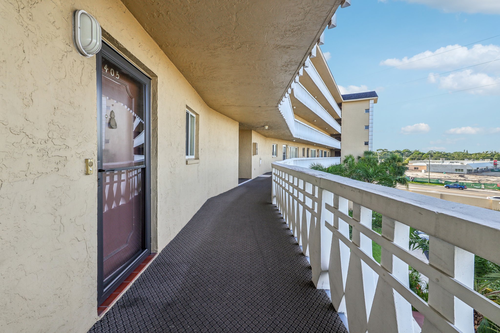 Park Blvd 405-S0807-003.jpg