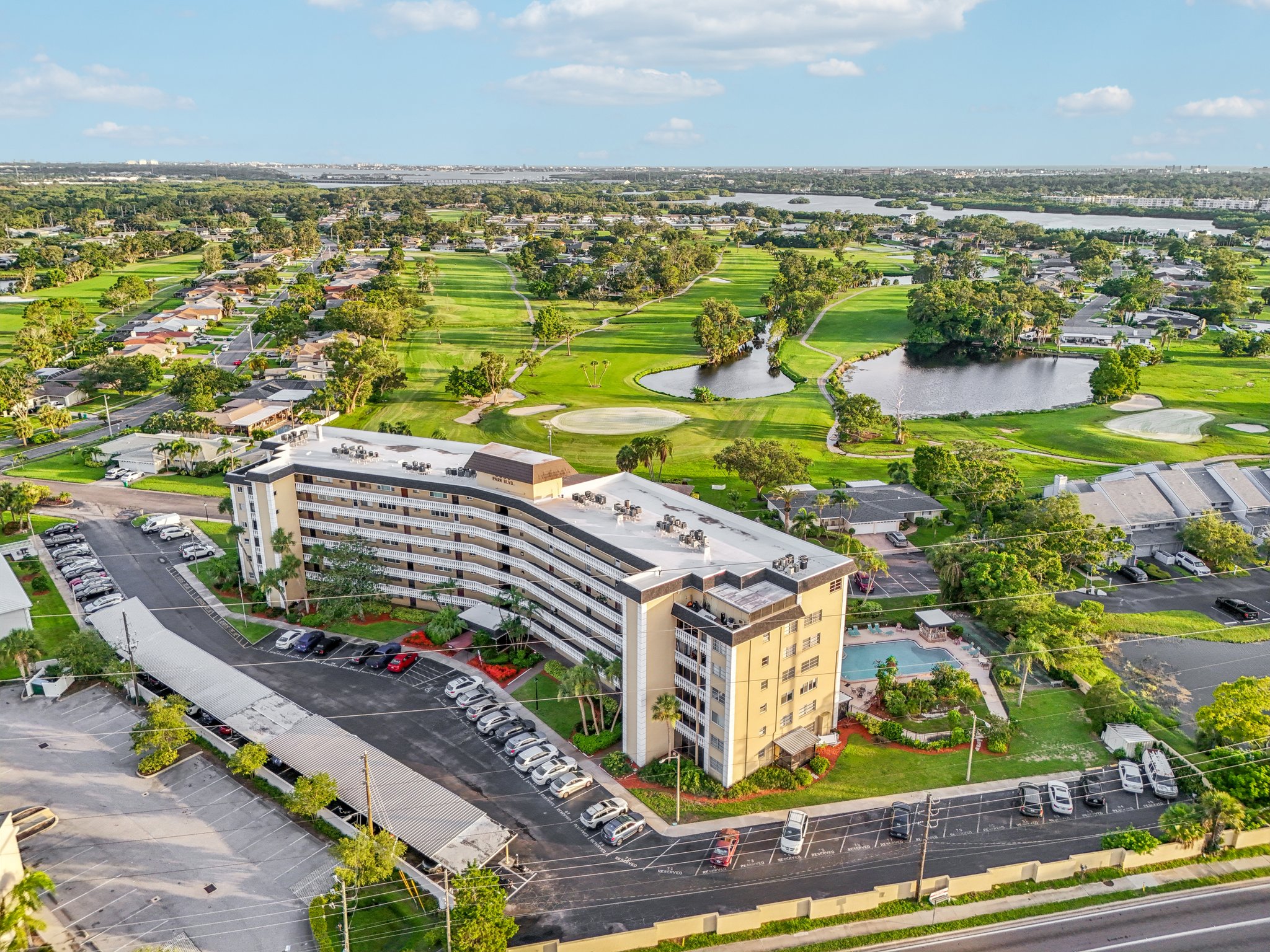 Park Blvd 405-S0807-049.jpg