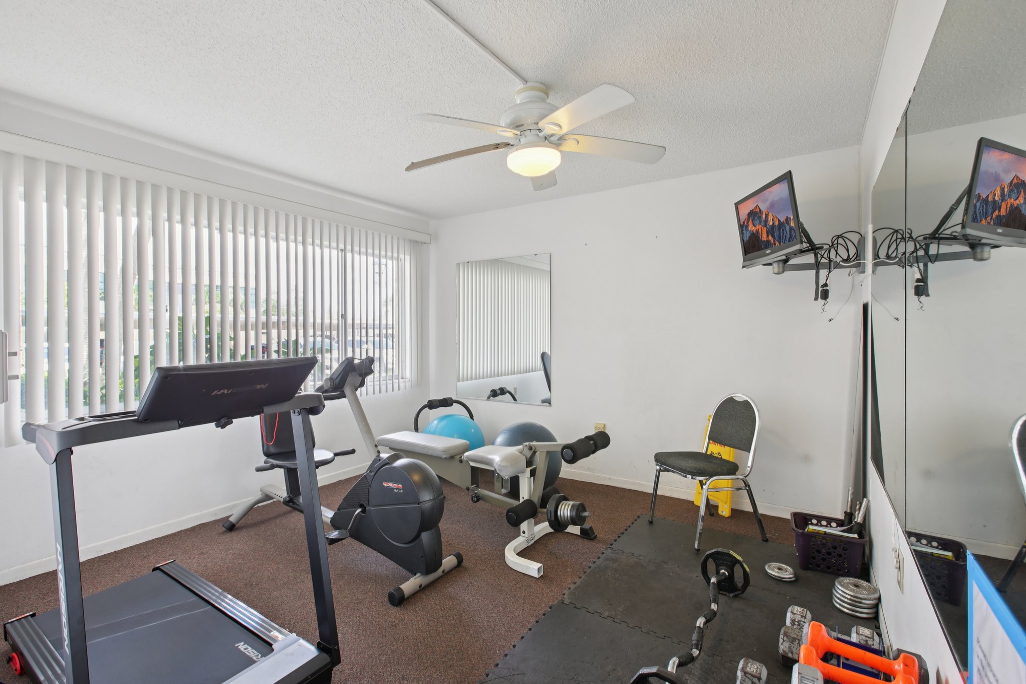 Park Blvd 405-1807-9-107.jpg