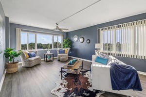 Park Blvd 405-S0807-006.jpg