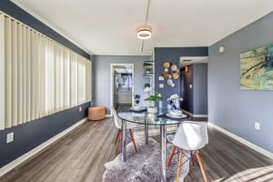 Park Blvd 405-S0807-018.jpg