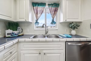 Park Blvd 405-S0807-020.jpg