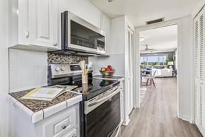 Park Blvd 405-S0807-021.jpg