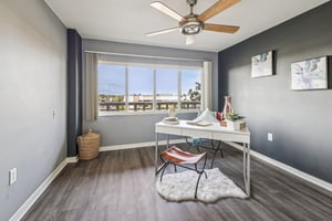 Park Blvd 405-S0807-024.jpg