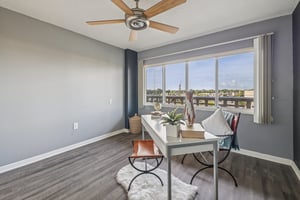 Park Blvd 405-S0807-027.jpg