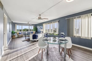 Park Blvd 405-S0807-036.jpg