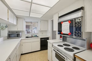 Park Blvd 405-1807-9-106.jpg