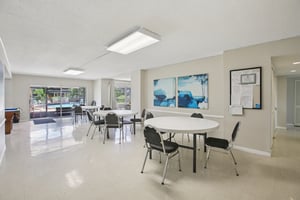 Park Blvd 405-1807-9-109.jpg