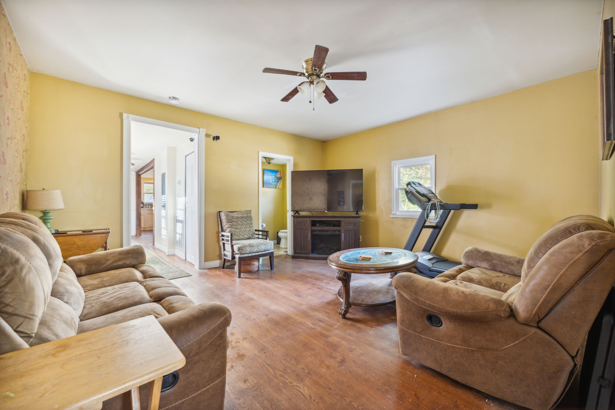 8954 Cedar Creek Rd, Fayetteville, NC 28312 LUX Real Estate Media