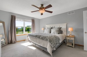 8954 Comstock Ln N, Maple Grove, MN 55311, USA Photo 14