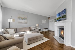 8954 Comstock Ln N, Maple Grove, MN 55311, USA Photo 4