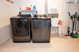  Photo 32
