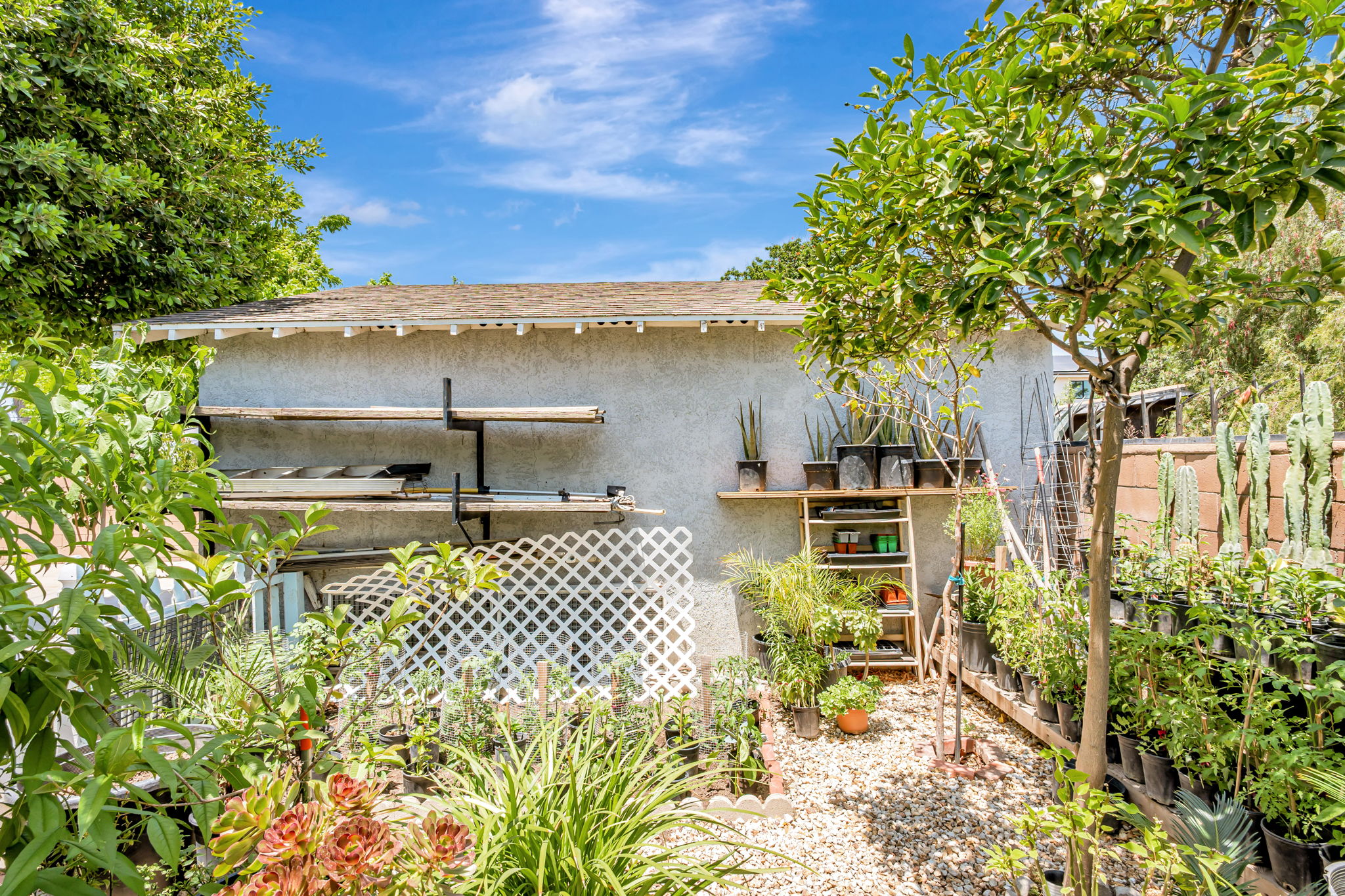 040_8960 Telfair Ave  Los 