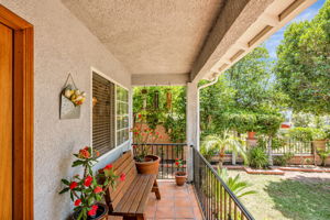 008_8960 Telfair Ave  Los 