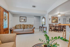 012_8960 Telfair Ave  Los 