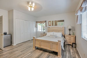 026_8960 Telfair Ave  Los 
