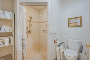 032_8960 Telfair Ave  Los 