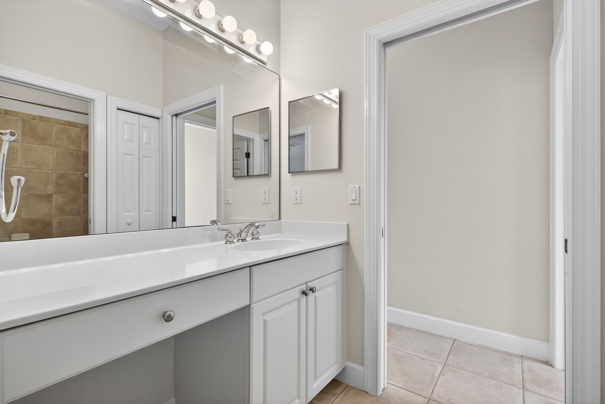 Guest Bathroom 1 of 2