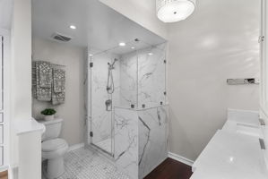  Photo 49