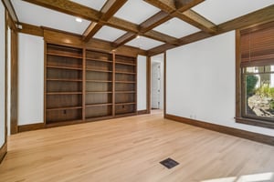 NE 10th St-S0909-013.jpg