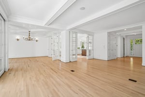 NE 10th St-S0909-017.jpg