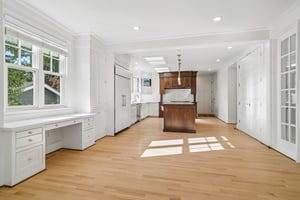 NE 10th St-S0909-026.jpg