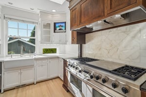 NE 10th St-S0909-032.jpg