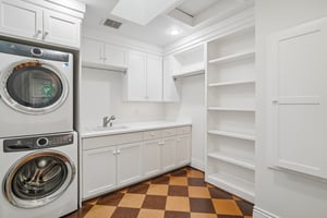 NE 10th St-S0909-036.jpg