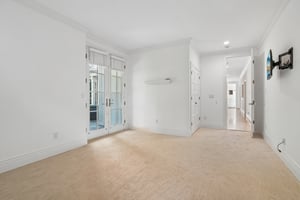 NE 10th St-S0909-046.jpg