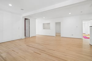 NE 10th St-S0909-057.jpg