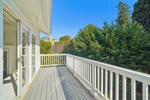 NE 10th St-S0909-088.jpg