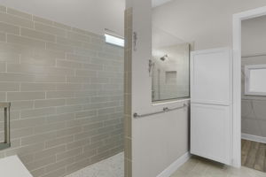 Photo 31