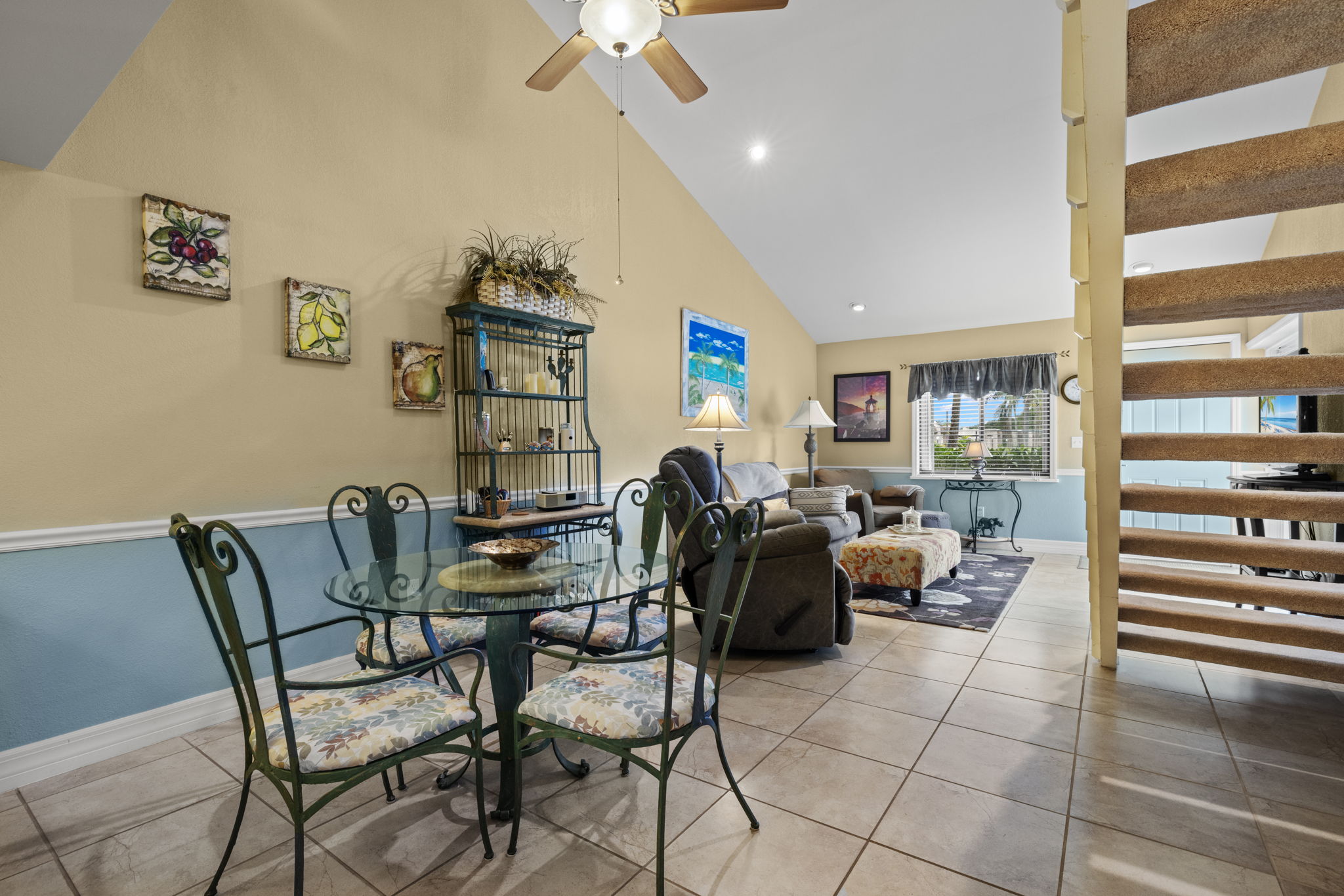 Dining Room 2 of 2