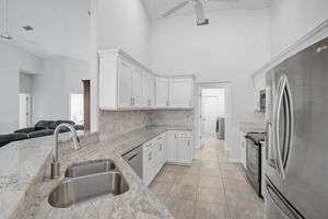 8979 Grey Oaks Ave-14