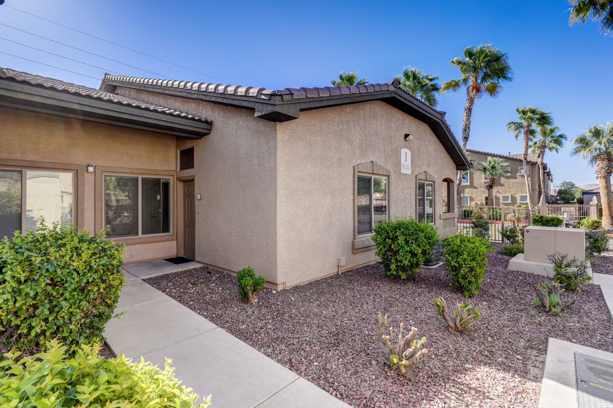 S Durango Dr 1002-002