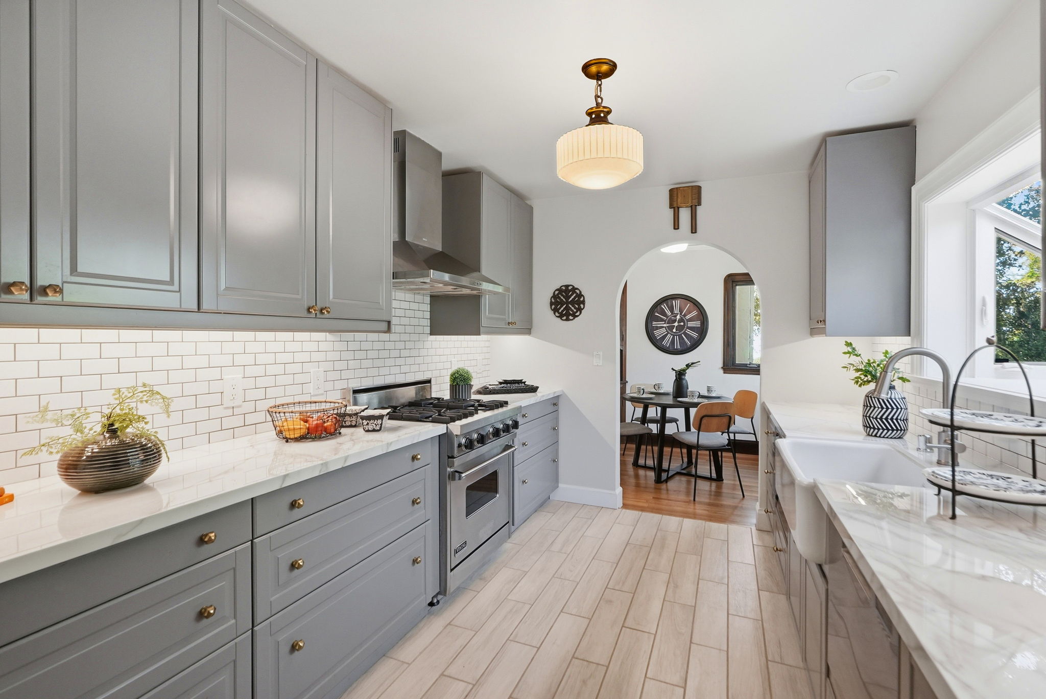 016_F8_899 Arlington Ave