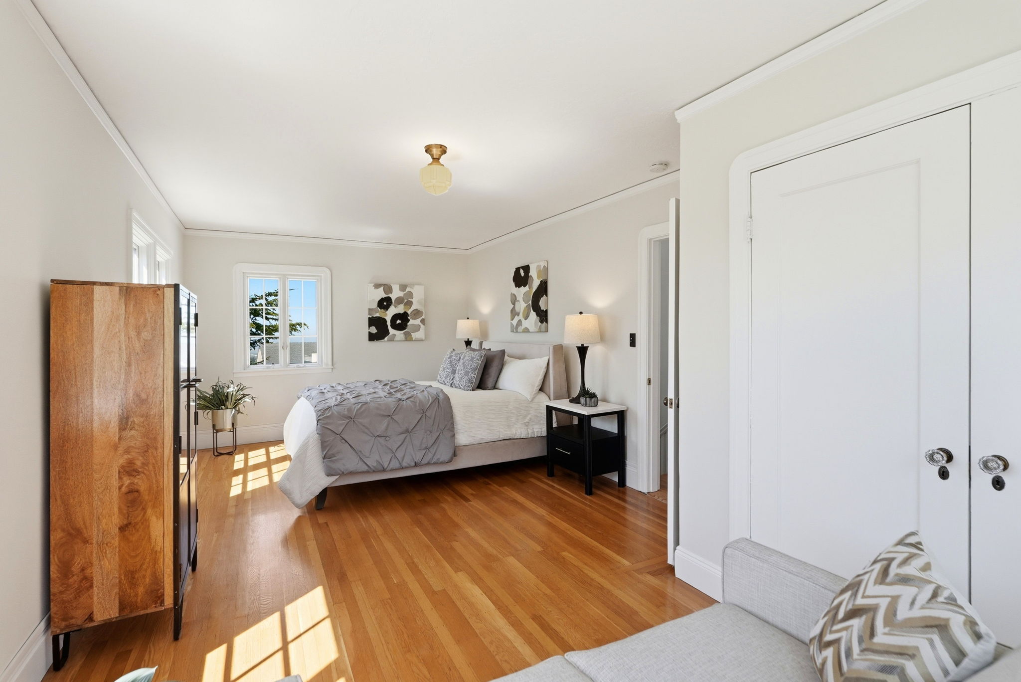 037_F8_899 Arlington Ave