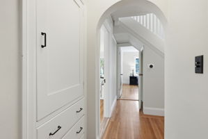 024_F8_899 Arlington Ave