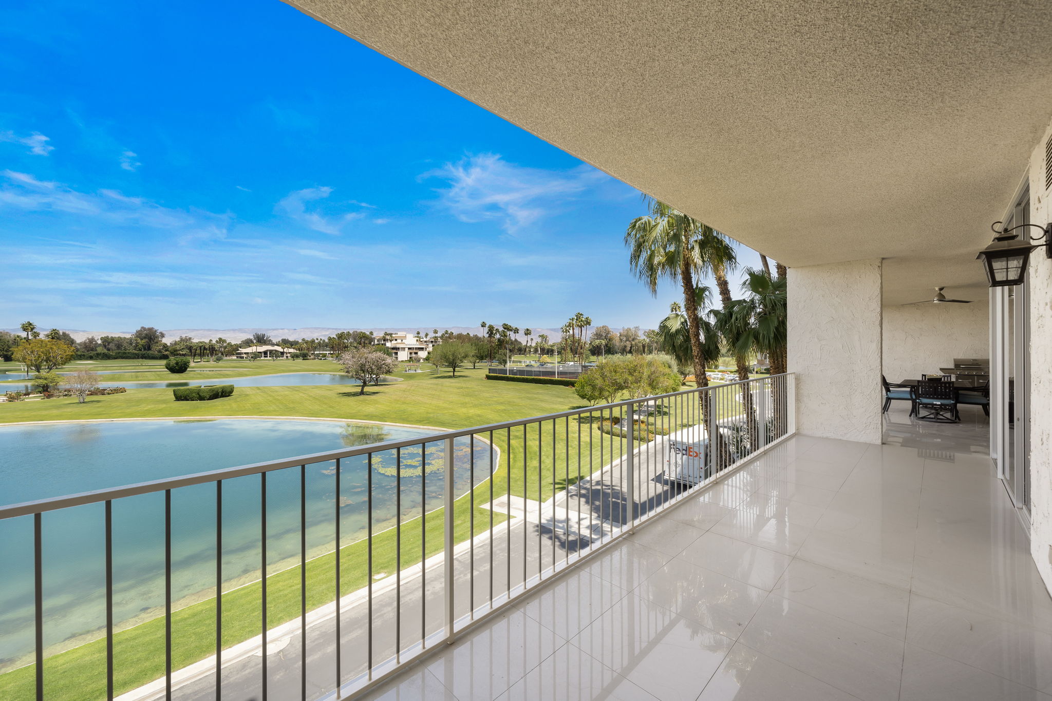  899 Island Dr, Rancho Mirage, CA 92270, US Photo 17