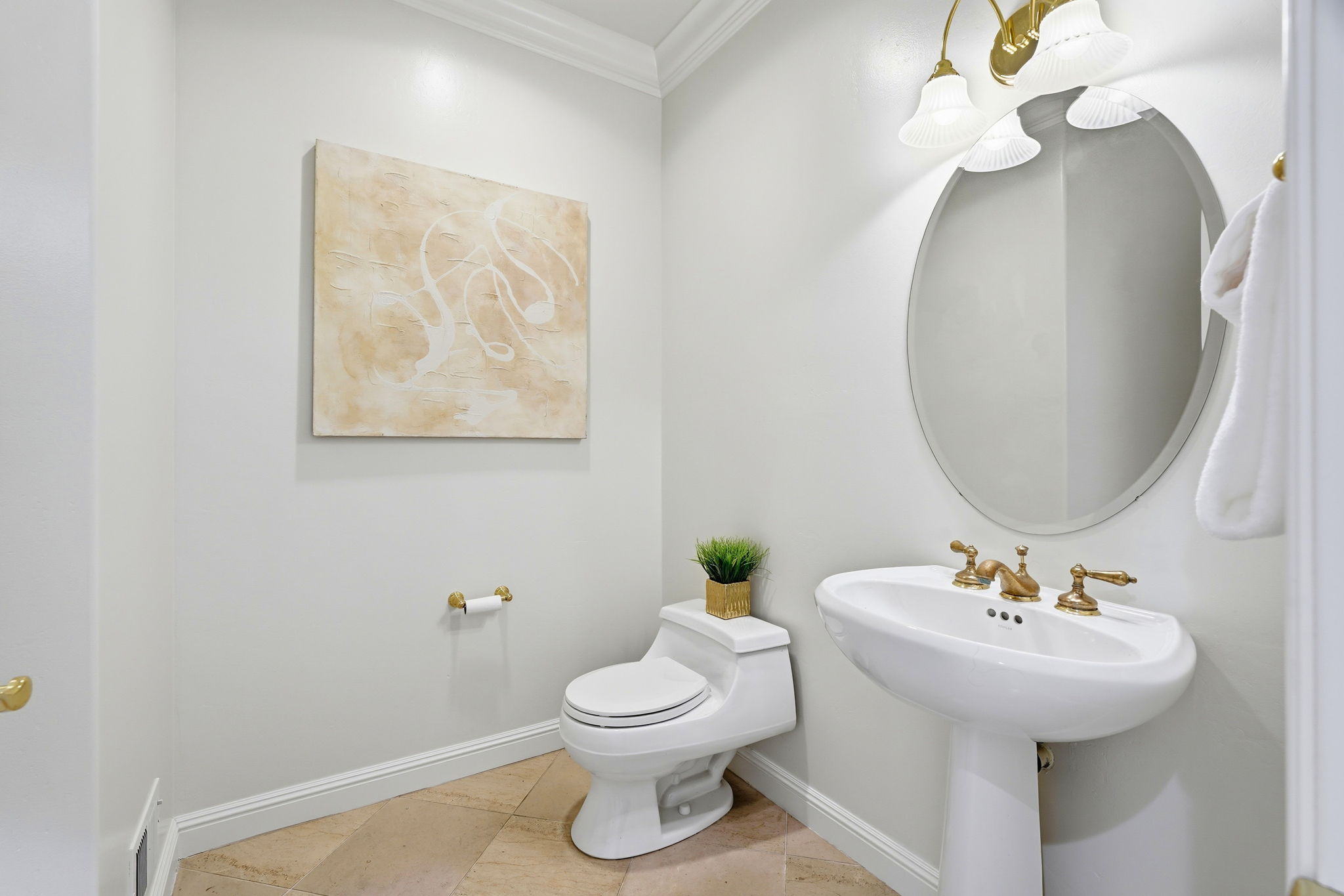  Photo 40