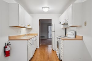 Brookwood St-S1902-005.jpg