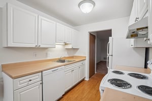 Brookwood St-S1902-006.jpg