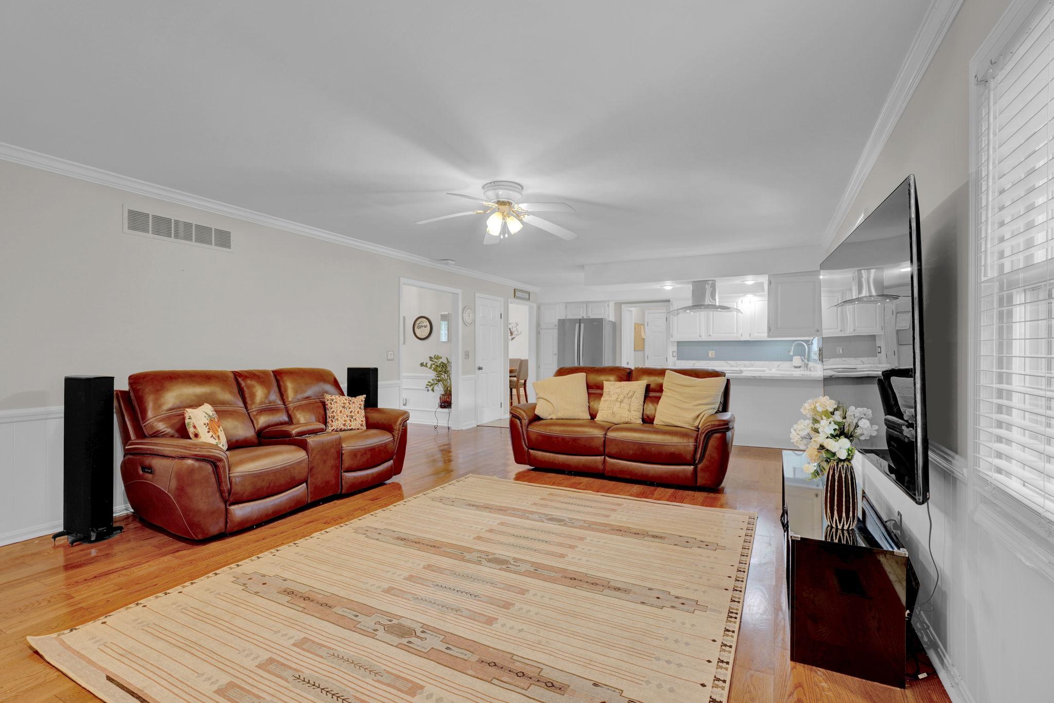 Crown molding