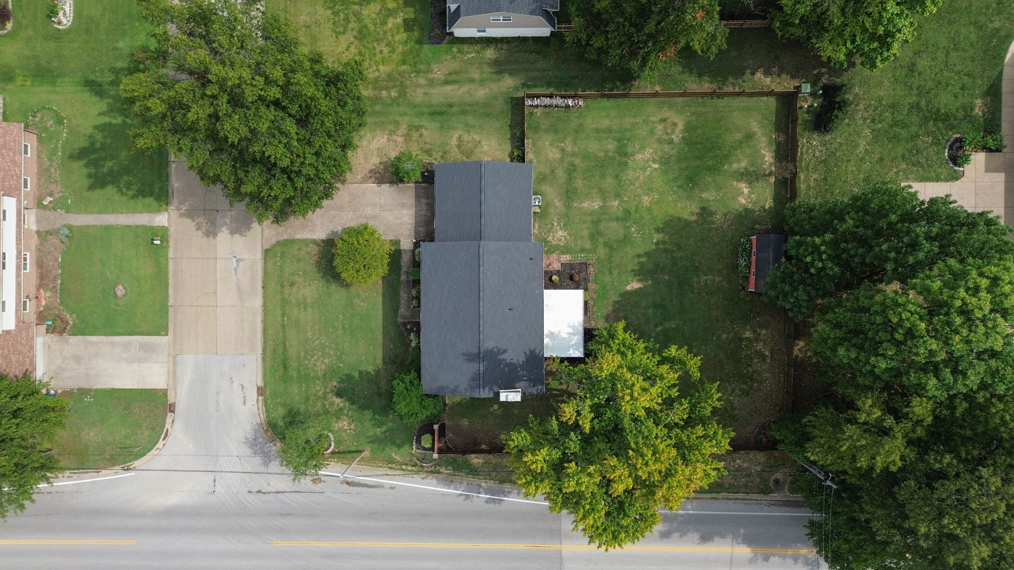 5 beds 2.5 baths