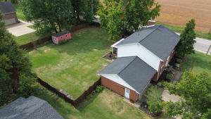 Fenced yard/Level Lot