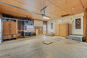  Photo 44