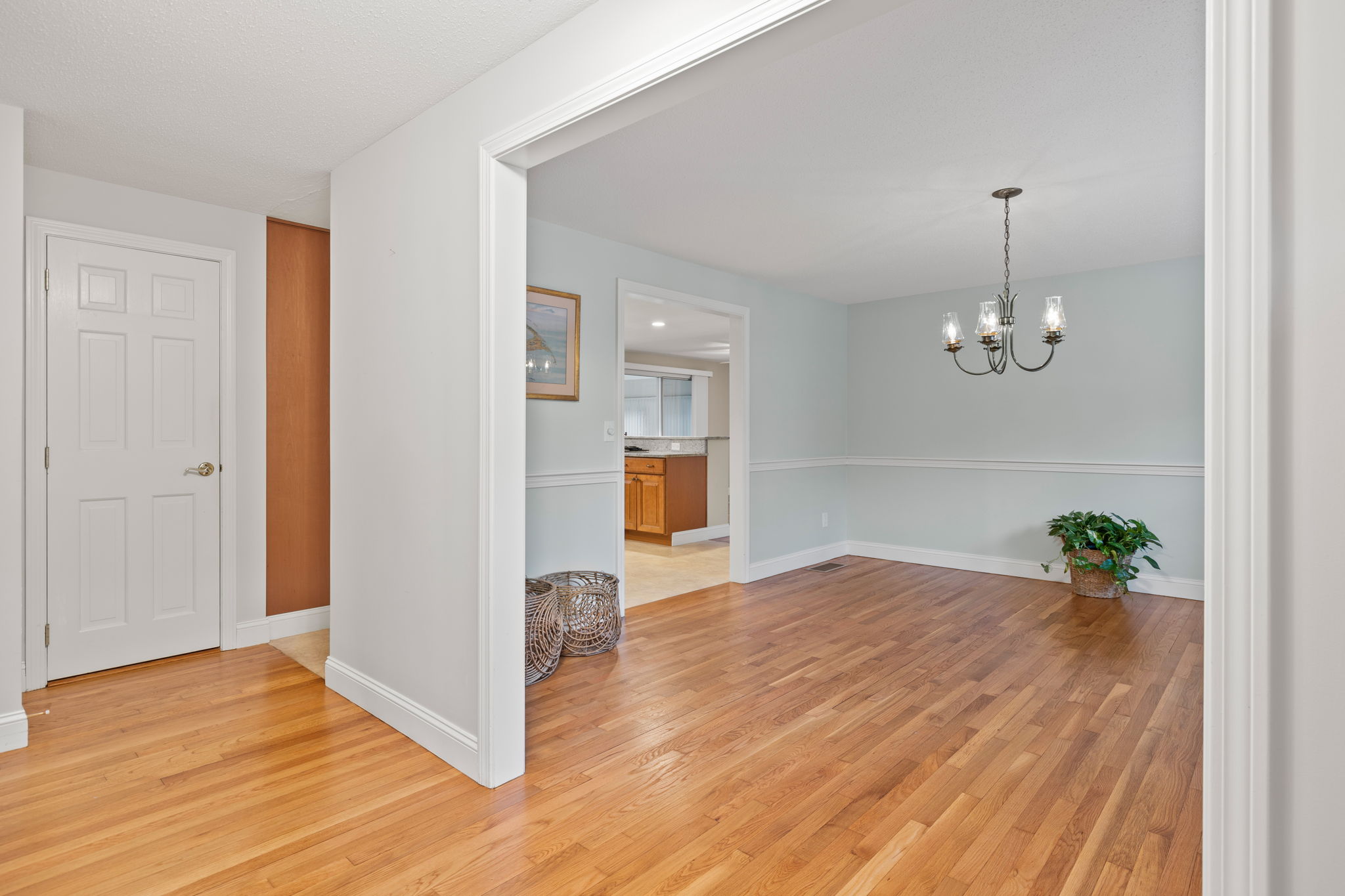 Foyer/Dining Room