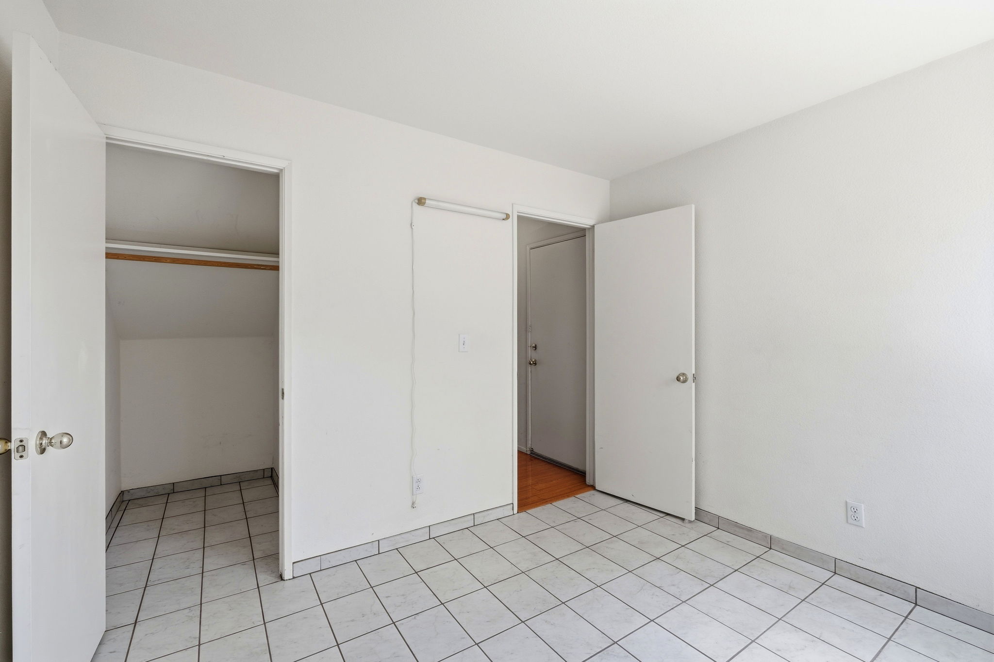 022_F8_9 Beechwood Ct